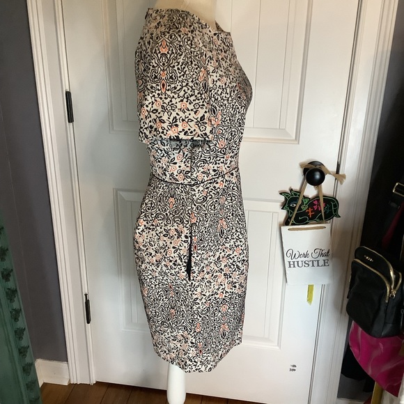 H&M Dress with Pockets - Picture 2 of 4